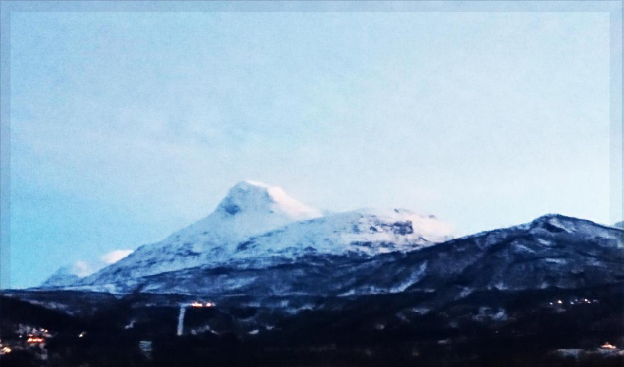 Gratangen Fjellhotell Exteriör bild